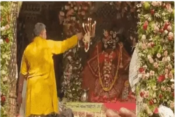 मंदिरों में पैसों के बदले ‘स्पेशल पूजा’ पर सुप्रीम कोर्ट की सख्त टिप्पणी—"भगवान के आराम के समय में दखल नहीं हो सकता"