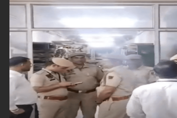 हाईकोर्ट में संविदाकर्मी ने की आत्महत्या, थर्ड फ्लोर पर फंदे से लटका मिला शव