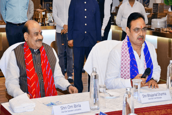 मुख्यमंत्री भजनलाल शर्मा ने की प्रदेश के सांसदों से मुलाकात, केन्द्र प्रवर्तित योजनाओं और राज्य के विकास पर हुई चर्चा