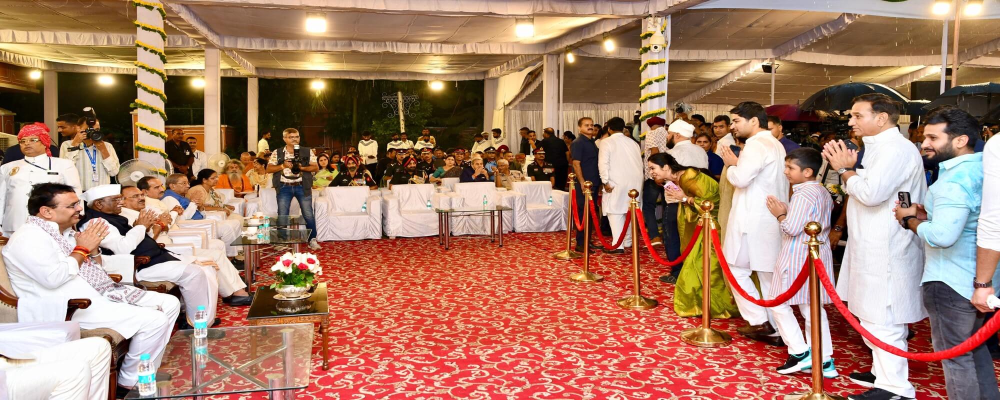 जनजातीय क्षेत्रों के उत्पादों की प्रदर्शनी भी आयोजित हुई, राज्यपाल हरिभाऊ बागडे के सानिध्य में राजभवन में 'एट होम' आयोजित