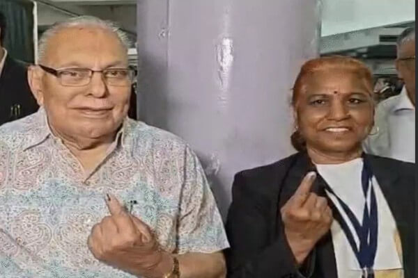 बार काउंसिल ऑफ राजस्थान चुनाव के लिए वोटिंग जारी, रिटायर्ड जस्टिस विजय शंकर दवे ने डाला पहला वोट, पहली बार महिला वकीलों को 30% आरक्षण