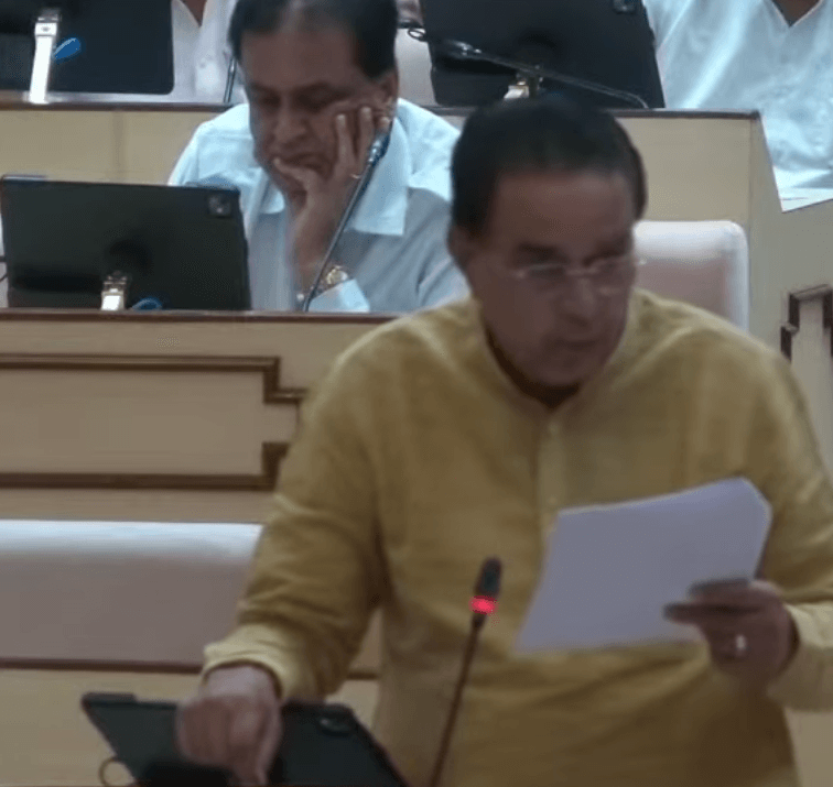 हंगामे के बीच विधानसभा में मत्स्य क्षेत्र संशोधन विधेयक पारित, मछली शिकार पर जुर्माना 50 गुना बढ़ा