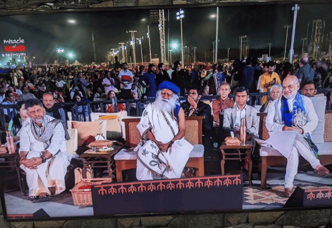 कर्नाटक कांग्रेस में बढ़ी अंदरूनी कलह, डिप्टी CM डीके शिवकुमार पर पार्टी नेताओं की नाराजगी