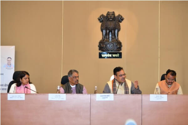 प्री-बजट बैठक में हेल्थ एक्सपर्ट्स की बड़ी मांग: हर संभाग मुख्यालय पर बने कैंसर यूनिट, सर्वाइकल वैक्सीन लागू हो