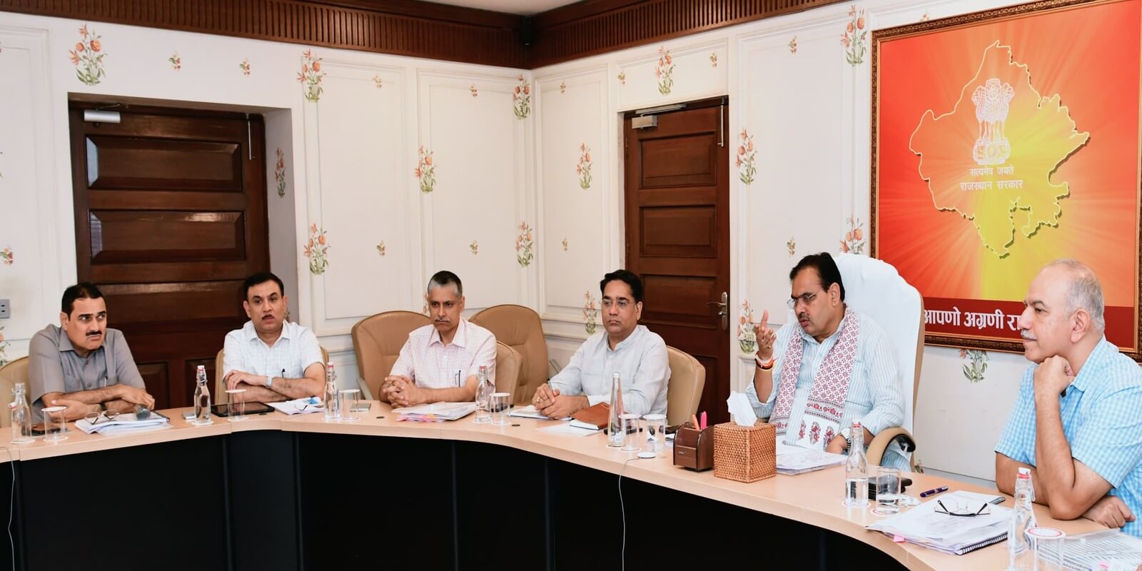 मुख्यमंत्री शर्मा की उच्च स्तरीय बैठक: जल परियोजनाओं पर तेजी से काम करने का निर्देश, जाखम और जयसमंद बांध जोड़ने की डीपीआर चार महीने में तैयार होगी