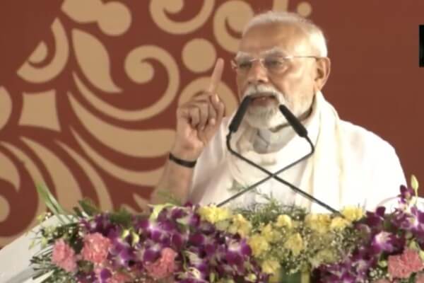 काशी से गरजे पीएम मोदी: ऑपरेशन सिंदूर महादेव को समर्पित, पाकिस्तान फिर पाप करेगा तो मिसाइलें तबाह कर देंगी