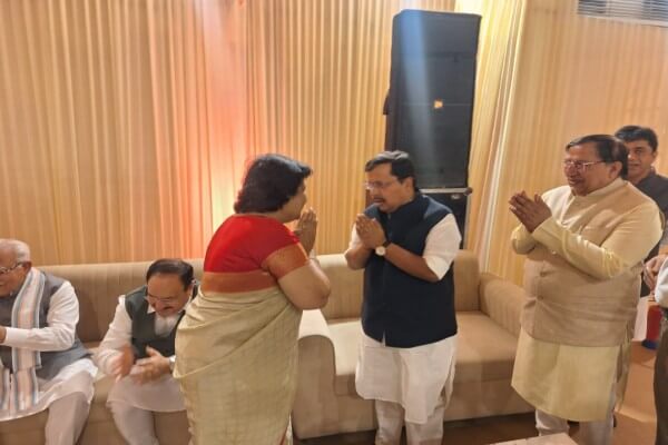 डॉ. अलका सिंह गुर्जर ने भाजपा राष्ट्रीय अध्यक्ष नितिन नबीन को गृह प्रवेश के कार्यक्रम में शामिल होकर दी शुभकामनाएं