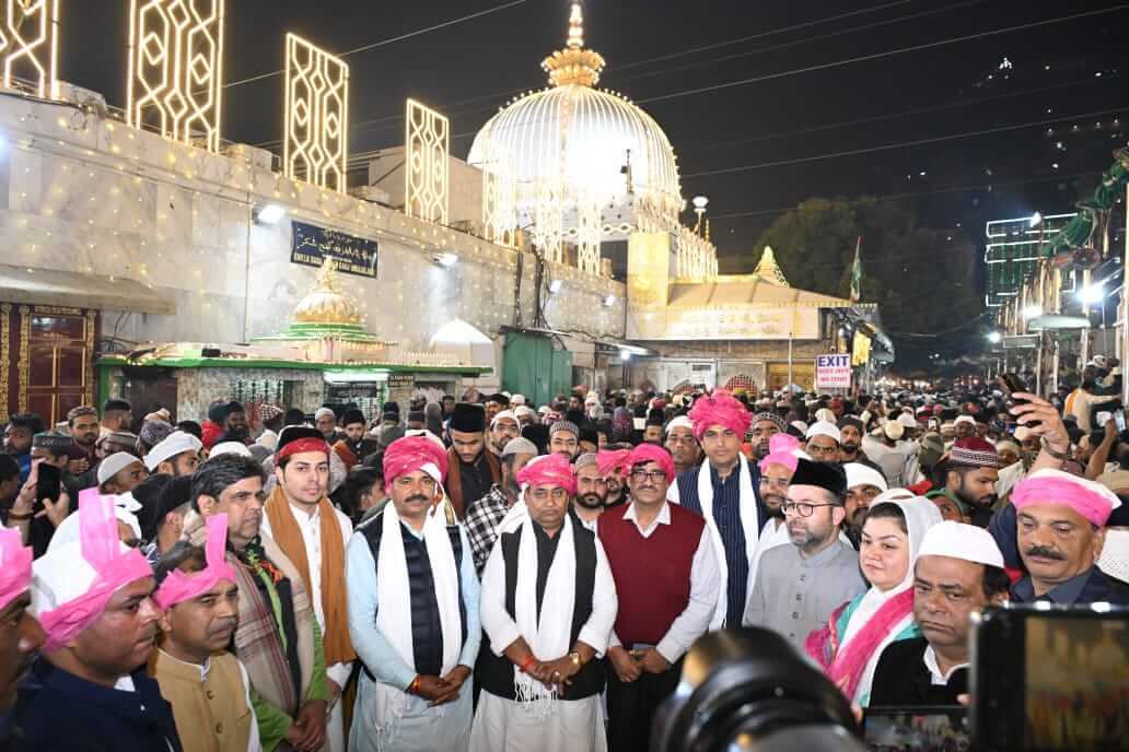 अजमेर: ख्वाजा मोइनुद्दीन चिश्ती की दरगाह पर मल्लिकार्जुन खड़गे की चादर पेश