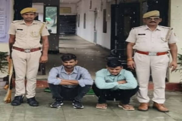 प्रतापगढ़ में साइबर ठग गिरोह का भंडाफोड़: 2 गिरफ्तार, 11 एटीएम कार्ड और ₹2.17 लाख नकद बरामद