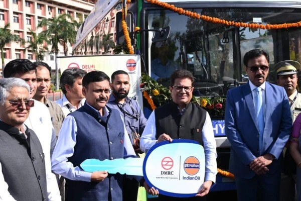 दिल्ली में शुरू हुई देश की पहली हाइड्रोजन चालित बस सेवा, सेंट्रल विस्टा क्षेत्र में चलेगी शटल सेवा
