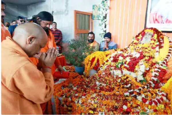 राममंदिर आंदोलन के संत व पूर्व सांसद डॉ. रामविलास दास वेदांती को अयोध्या में जल-समाधि: सरयू की धारा में प्रवाहित हुआ पार्थिव शरीर