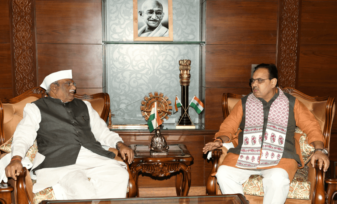 मुख्यमंत्री भजनलाल शर्मा ने राज्यपाल हरिभाऊ बागडे से की शिष्टाचार भेंट