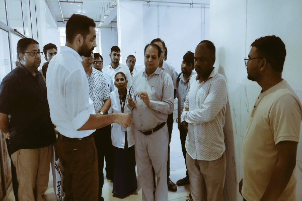भरतपुर के वैर में देर रात को घरों में दौड़ा करंट, ट्रांसफॉर्मर ब्लास्ट से हाईटेंशन लाइन गिरी; 1 युवक की मौत, 4 झुलसे