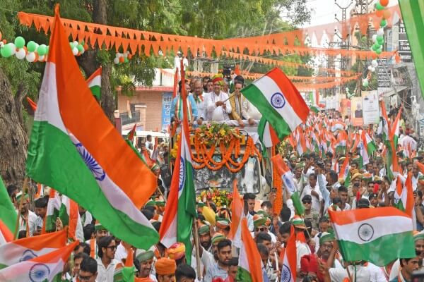 मुख्यमंत्री भजनलाल शर्मा के नेतृत्व में जोधपुर में ऐतिहासिक तिरंगा यात्रा, देशभक्ति के नारों से गूंजा शहर
