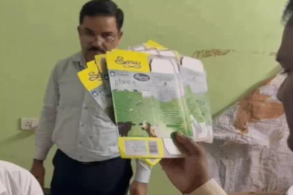सांगानेर में नकली घी फैक्ट्री पर छापा, अमूल-सरस समेत कई ब्रांड के रैपर और पैकेट जब्त