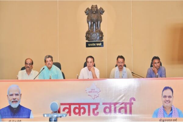 कैबिनेट बैठक: मुफ्त बिजली, धर्मांतरण पर सख्ती, सीवरेज नीति में संशोधन, शिक्षा क्षेत्र में भर्ती और नगरीय क्षेत्रों में स्ट्रीट लाइटों की संख्या दोगुनी करने जैसे बड़े फैसले