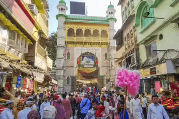 अजमेर दरगाह और कलेक्ट्रेट को बम से उड़ाने की धमकी: ईमेल के बाद 3 घंटे तक चला सर्च ऑपरेशन, कोई संदिग्ध वस्तु नहीं मिली