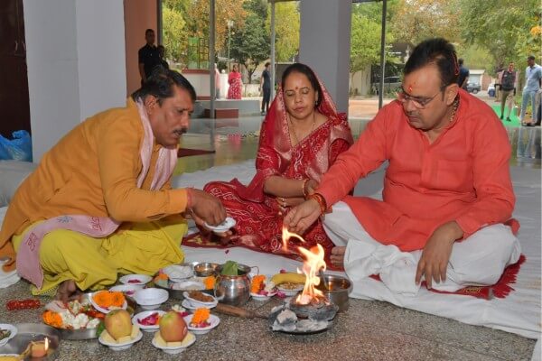 चैत्र नवरात्र के प्रथम दिन मुख्यमंत्री भजनलाल शर्मा ने की घट स्थापना, प्रदेश की खुशहाली की कामना