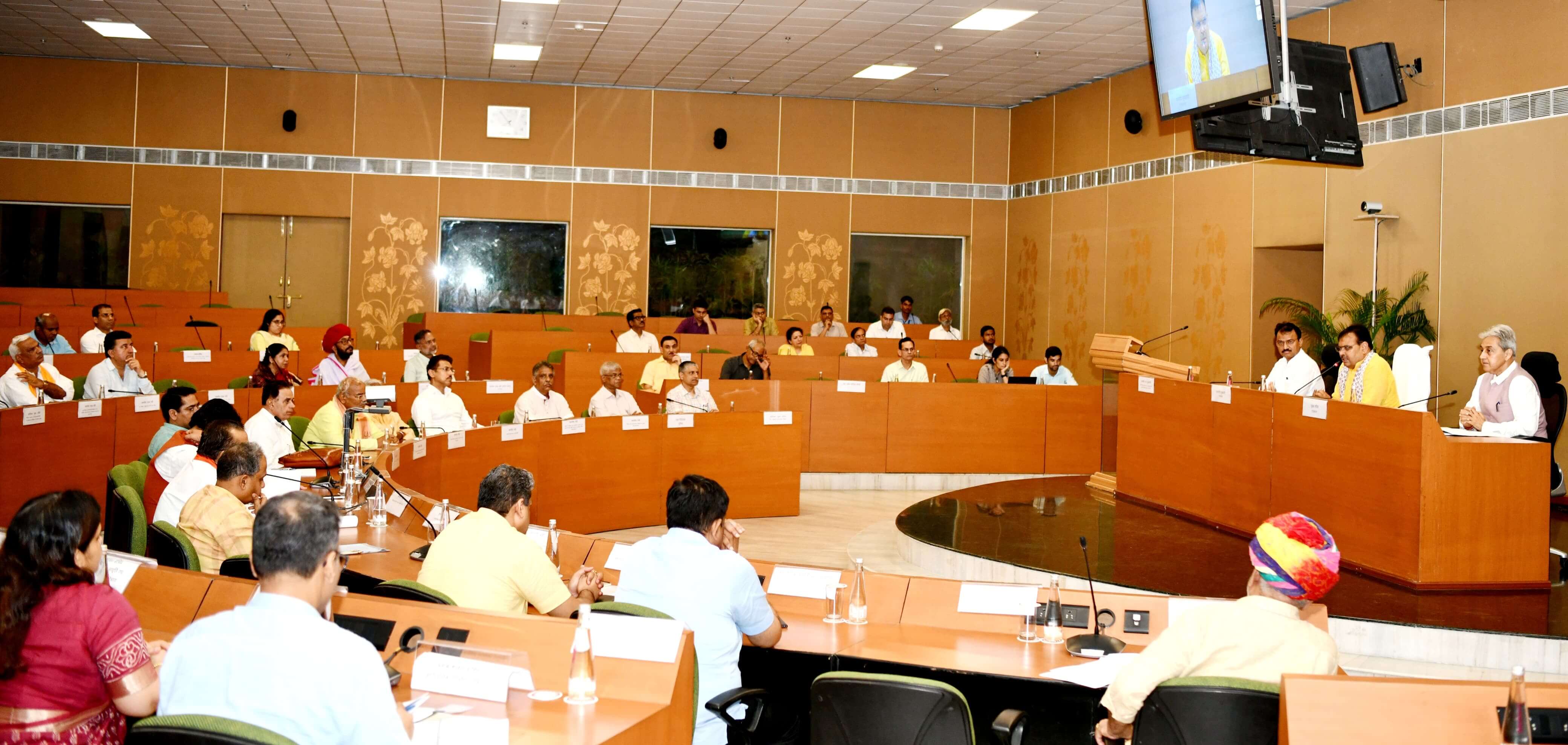बजट घोषणाओं के समयबद्ध क्रियान्वयन के लिए मुख्यमंत्री शर्मा की अध्यक्षता में हुई बैठक,एक्शन प्लान तैयार, प्रभारी सचिव और मंत्री 12 से 14 जुलाई तक अपने जिलों का दौरा करेंगे