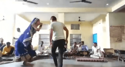 भजन संध्या में नाचते हुए शिक्षक को आया हार्ट अटैक, मौत, खुशी का माहौल गम में बदला