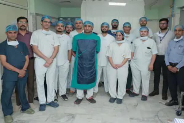 एपेक्स हॉस्पिटल मानसरोवर में ईआरसीपी वर्कशॉप: गेस्ट्रो-सर्जन डॉ. राकेश यादव ने दिया लाइव डेमो, दर्जनभर सर्जन हुए शामिल