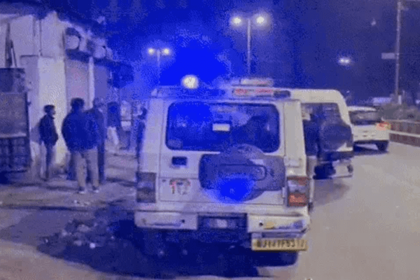 जयपुर में शादी से लौट रहे दोस्तों पर ताबड़तोड़ फायरिंग: दो घायल, छह बदमाश तीन बाइक पर आए और फरार, FIR दर्ज 