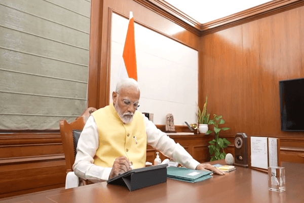 केंद्रीय कैबिनेट के बड़े फैसले: ₹ 12,236 करोड़ की परियोजनाओं को मंजूरी, केरल का नाम ‘केरलम’ करने के प्रस्ताव को भी हरी झंडी