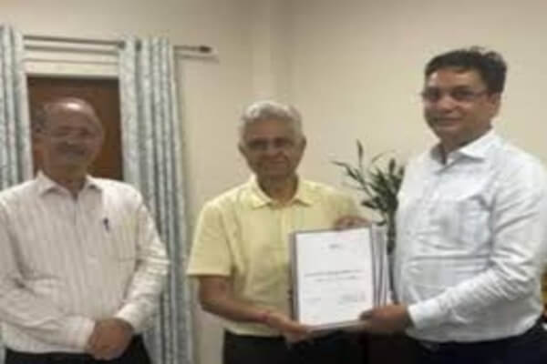 ललित के पावर कमेटी ने 17 नए जिले और तीन संभागों के बारे मेंअपनी रिपोर्ट सौंपी,कैबिनेट सब कमेटी करेगी निर्णय