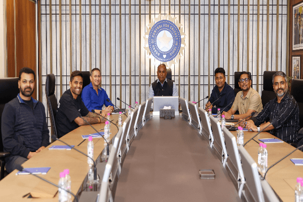 टी20 वर्ल्ड कप 2026 के लिए टीम इंडिया का ऐलान, सूर्यकुमार यादव कप्तान, शुभमन गिल बाहर